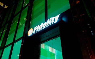 Fidelity Enters Stablecoin Custody Battle as Traditional Finance Competes for Digital Assets