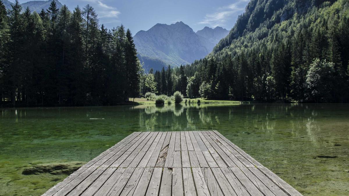 Crédit Agricole Launches EURXT Stablecoin Amid EU Digital Asset Boom